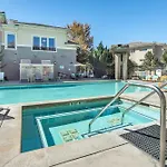 2Br Getaway Pool Gym Basketball Court & Theater Access