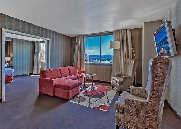 Gsr Deluxe Parlor Suite - 2 Bedroom - Very Large - Sleeps 8