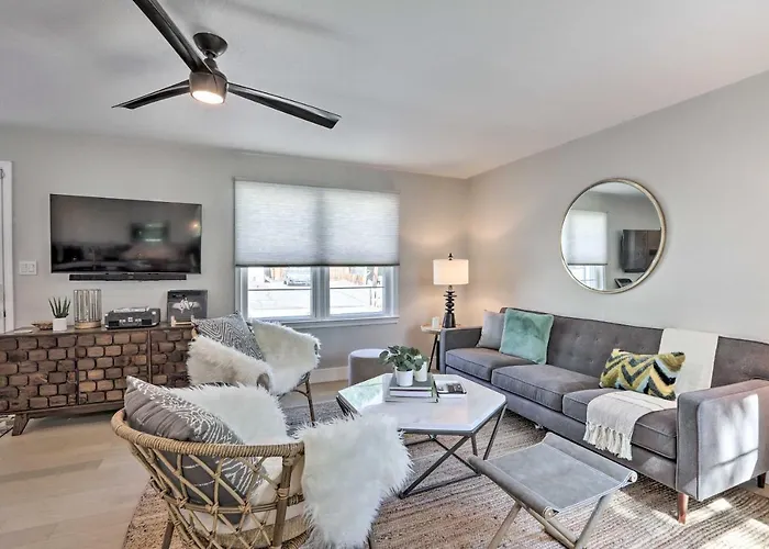 Midtown Reno Oasis With Furnished Deck And Fire Pit
