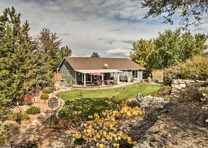 Reno Home With Private Yard And Hot Tub