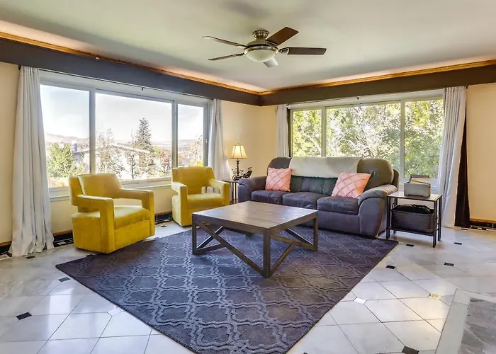 Spacious Reno Vacation Rental About 3 Mi To Midtown!