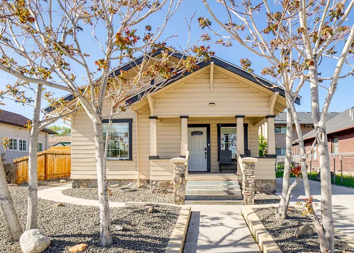 Charming Reno Vacation Rental - Walk To Midtown!