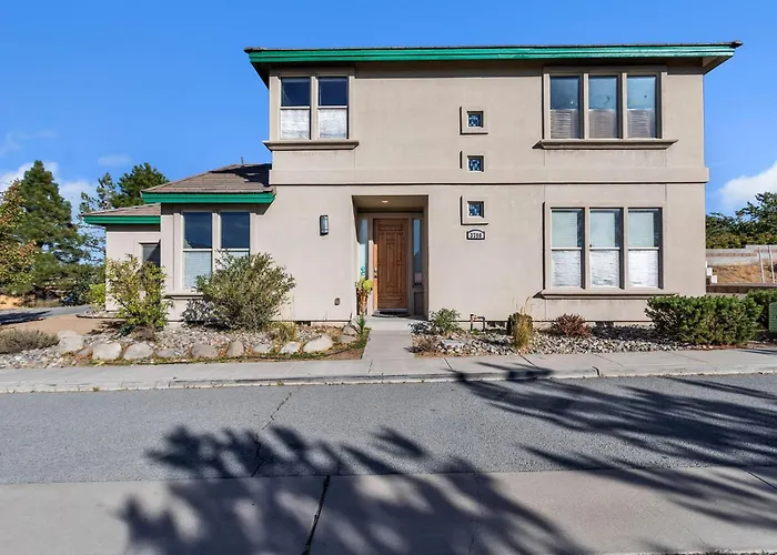Beautiful Sunsets At 3Br Villa In Reno