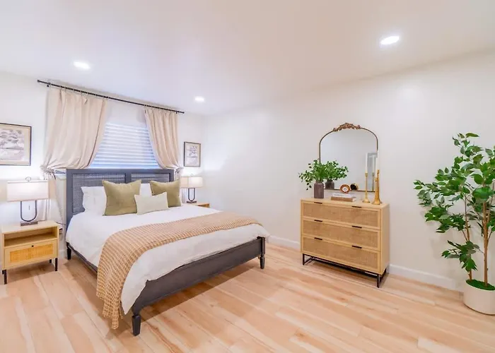 Emerald Escape - Unr & Pet Friendly