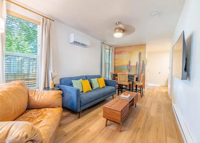 Charming Family 2Br Midtown Reno - Pets Welcome