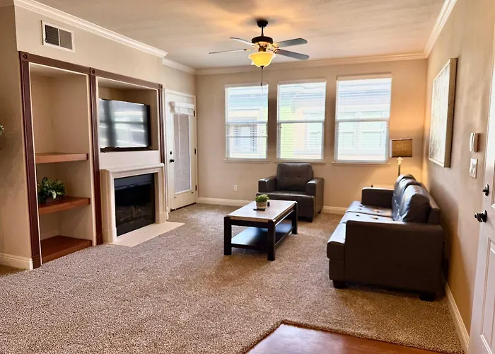 New Luxurious 1Br Apartment Heated Pool Spa & Sauna