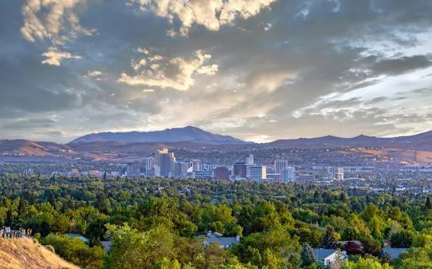 Reno Gem 3 And A Half Miles To Dt, 40 Miles To Tahoe