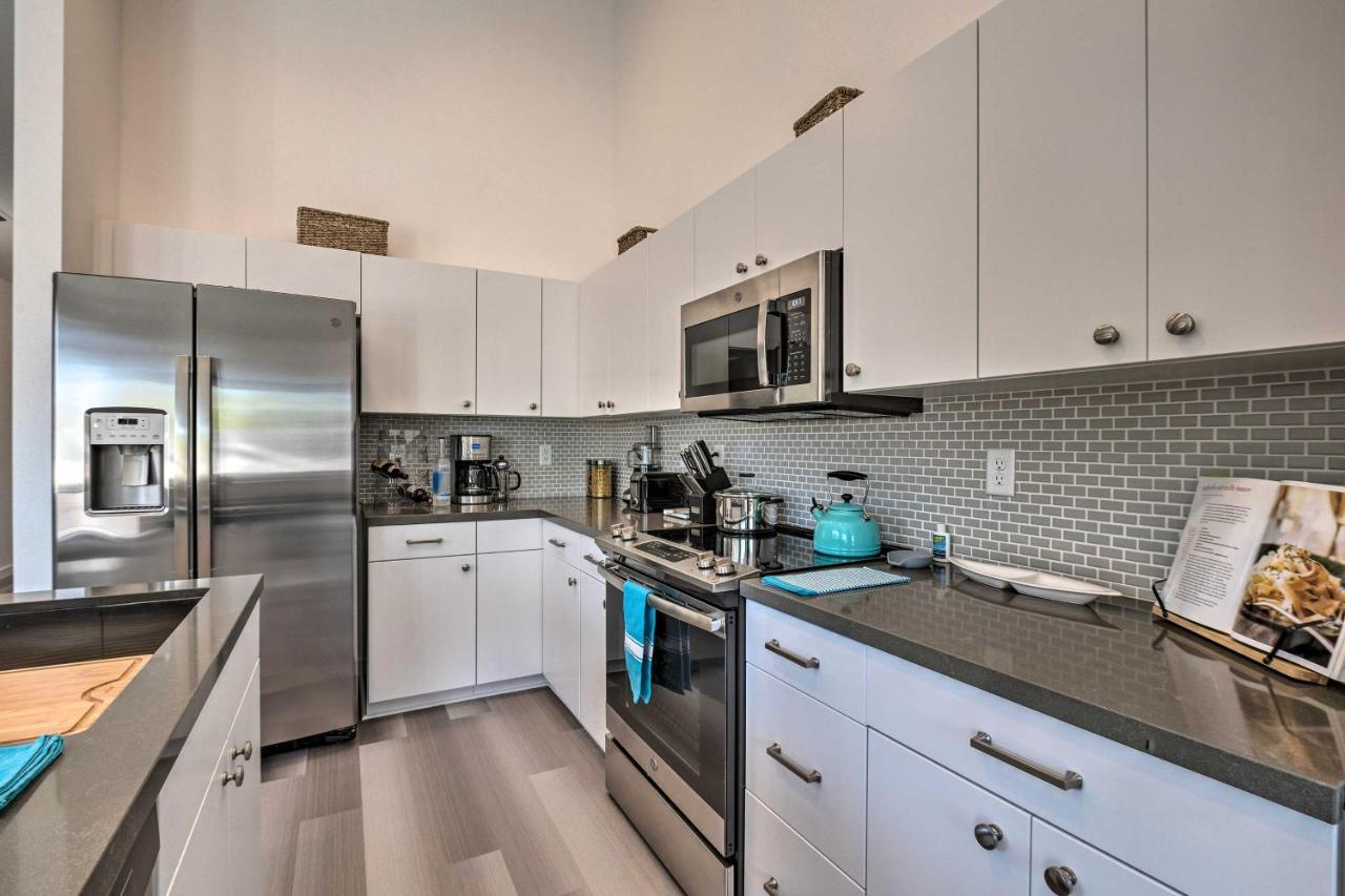 Ski, Hike, Bike Modern Midtown Retreat! Holiday home *