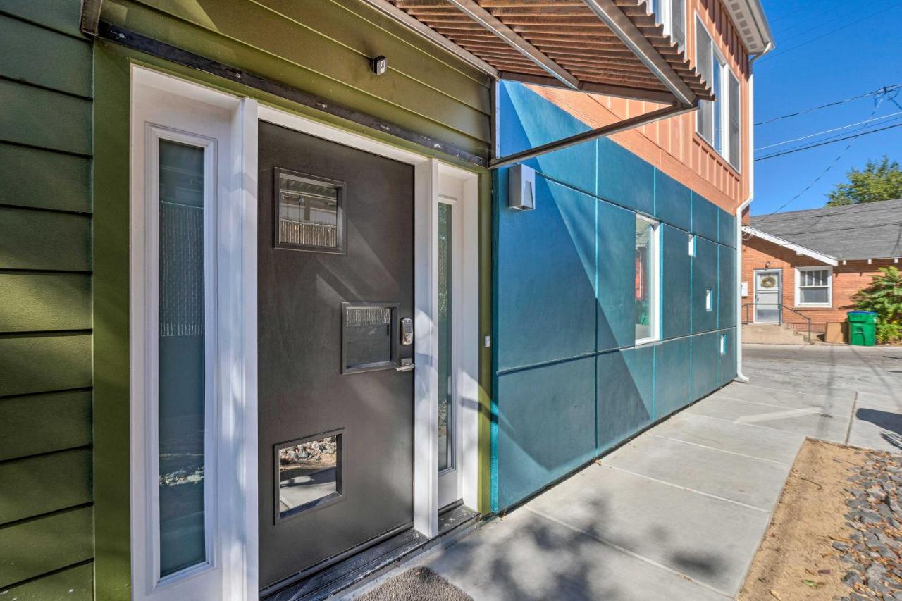 Ski, Hike, Bike Modern Midtown Retreat! Holiday home Reno