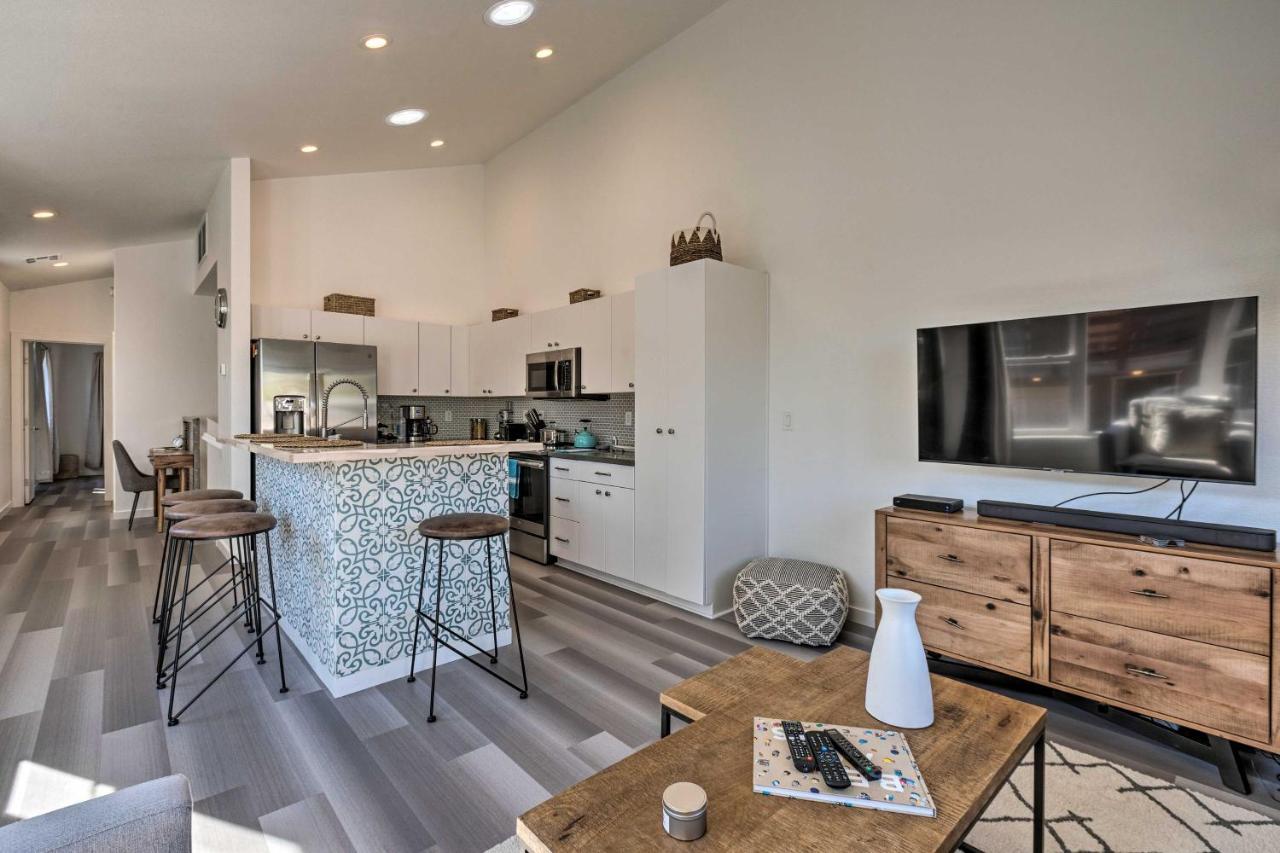 Holiday home Ski, Hike, Bike Modern Midtown Retreat! Reno