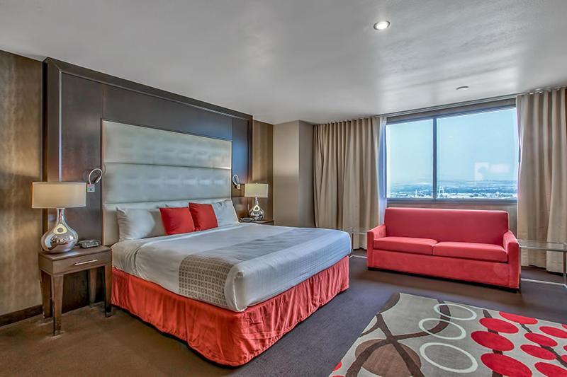 Gsr Deluxe Parlor - 2 Bedroom - Very Large - Sleeps 8 * Reno