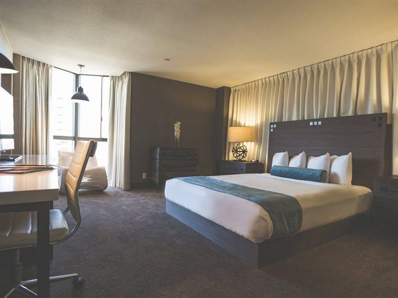 Whitney Peak Reno, Tapestry Collection By Hilton Hotel