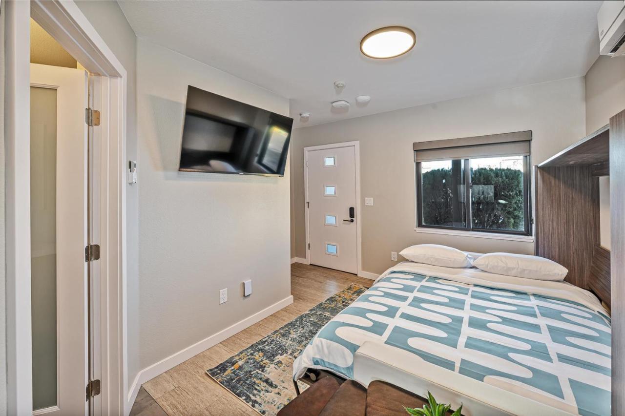 Boutique In The Heart Of Midtown! Apartment