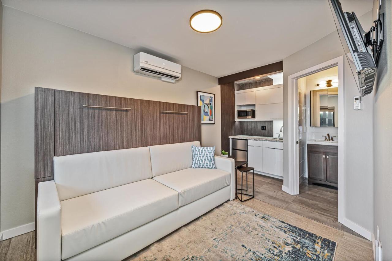 Boutique In The Heart Of Midtown! * Reno