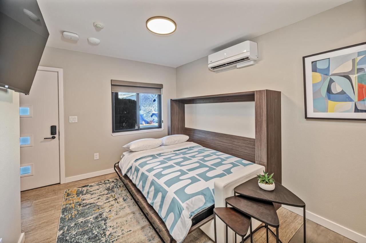 Boutique In The Heart Of Midtown!