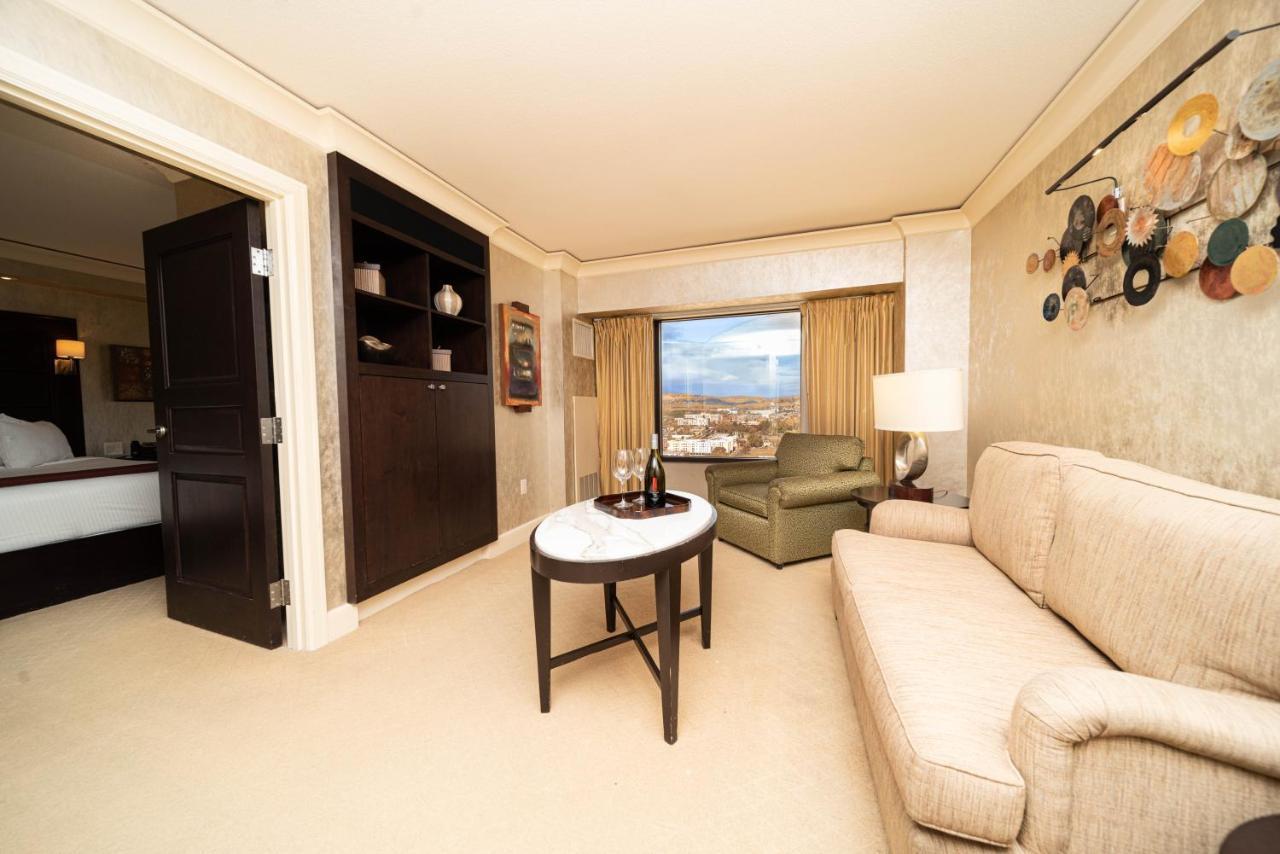 Reno Suites Hotel 3*