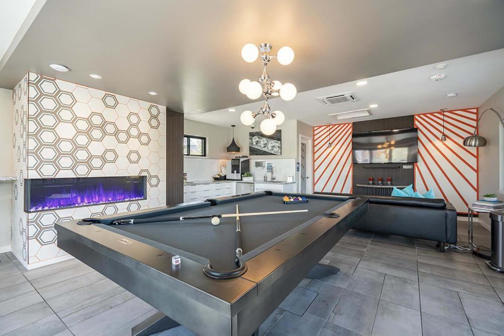 Boutique In The Heart Of Midtown! *