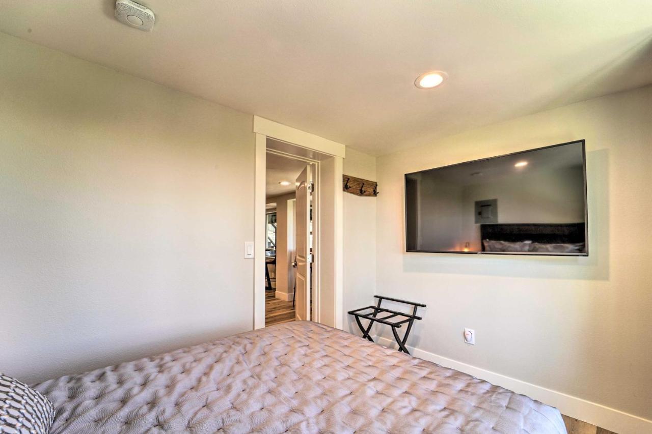 Luxe With Mountain View 3 Mi To Skiing! * Reno