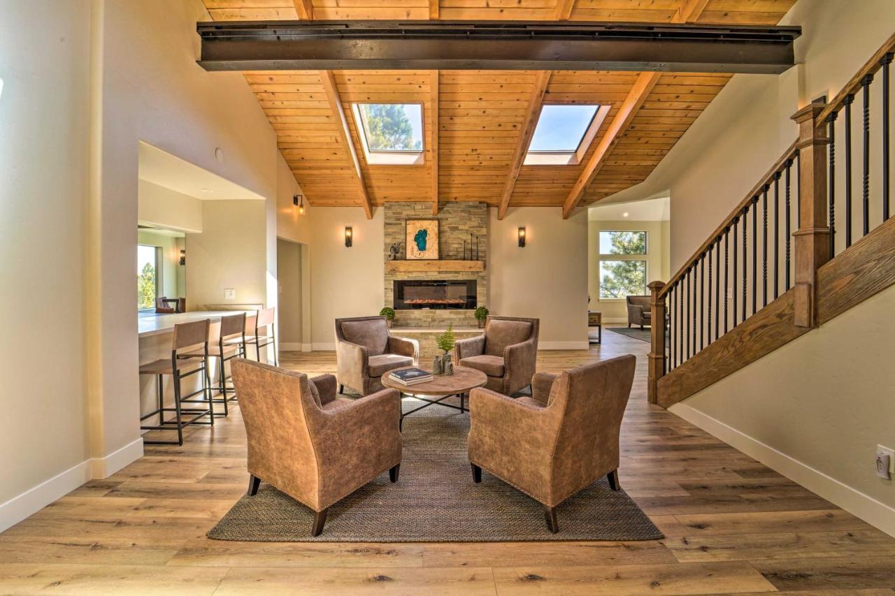 Luxe With Mountain View 3 Mi To Skiing!