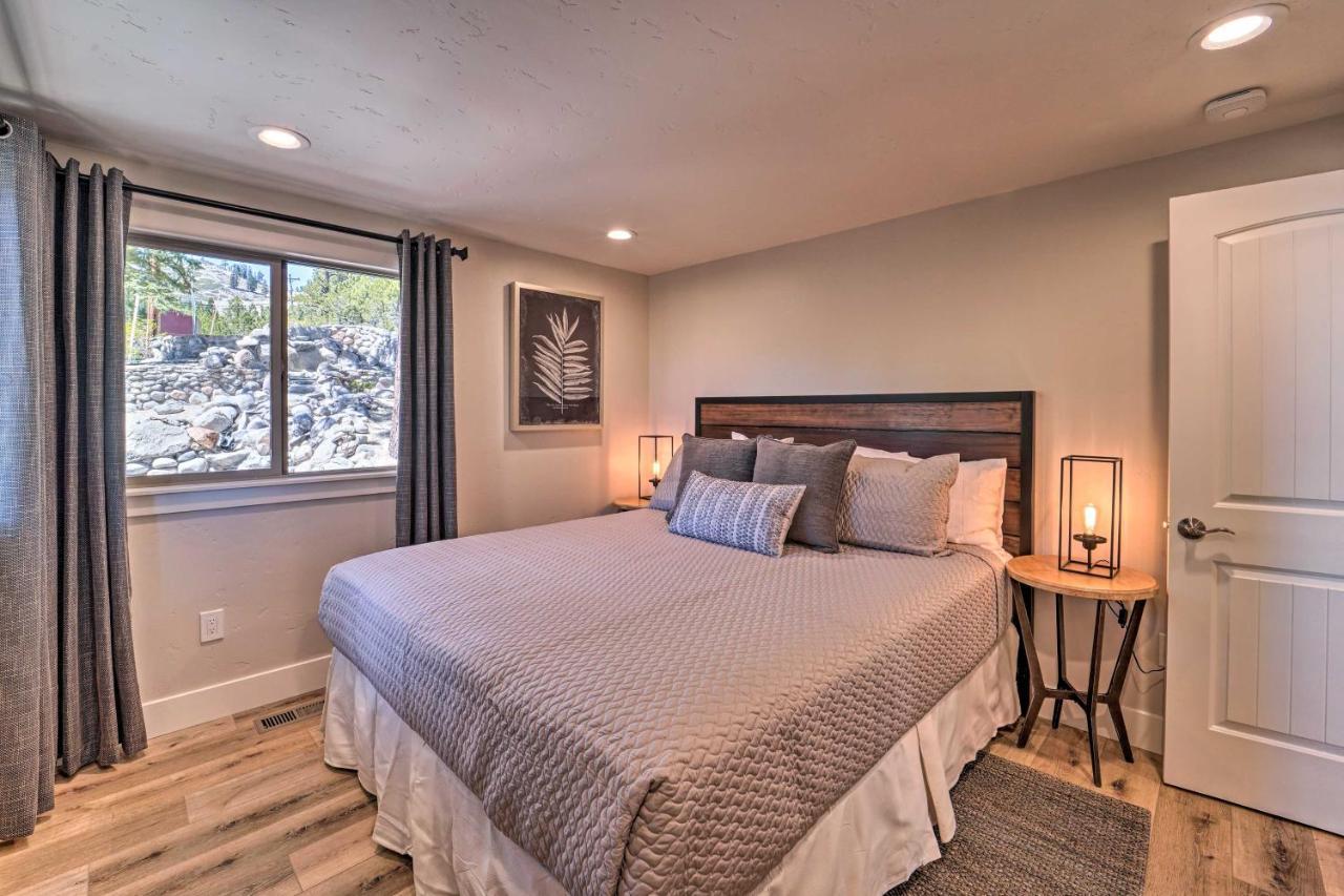 Luxe With Mountain View 3 Mi To Skiing! Holiday home