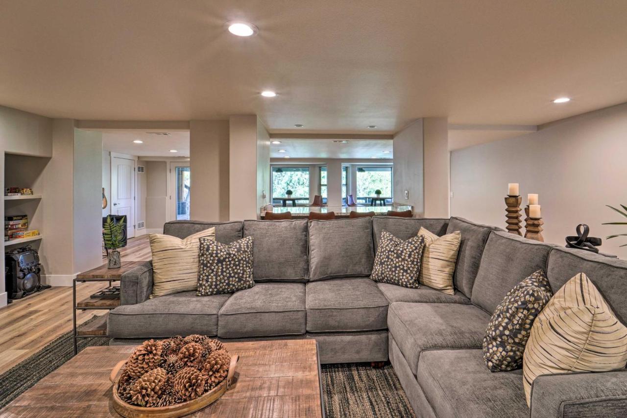 Luxe With Mountain View 3 Mi To Skiing! Reno