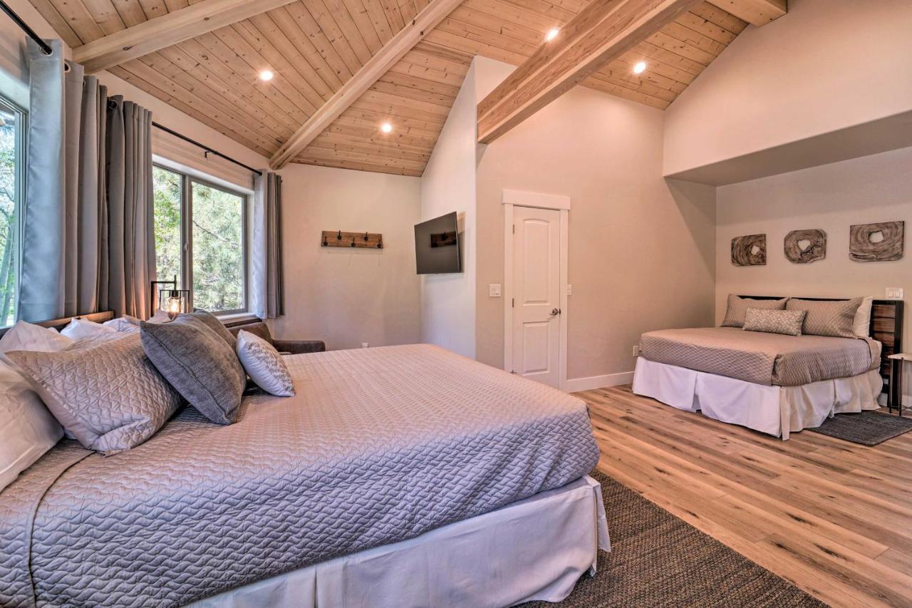 Holiday home Luxe With Mountain View 3 Mi To Skiing! Reno