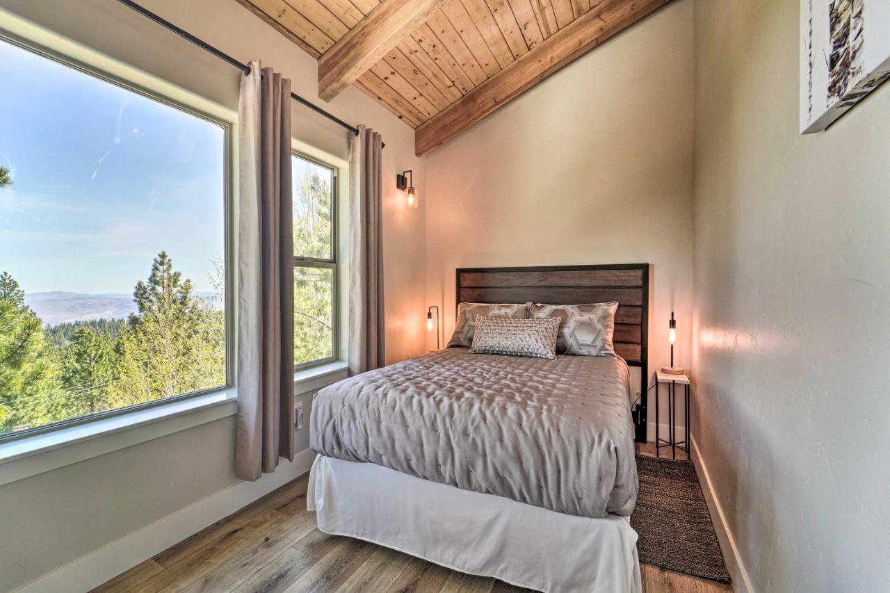 Luxe With Mountain View 3 Mi To Skiing!