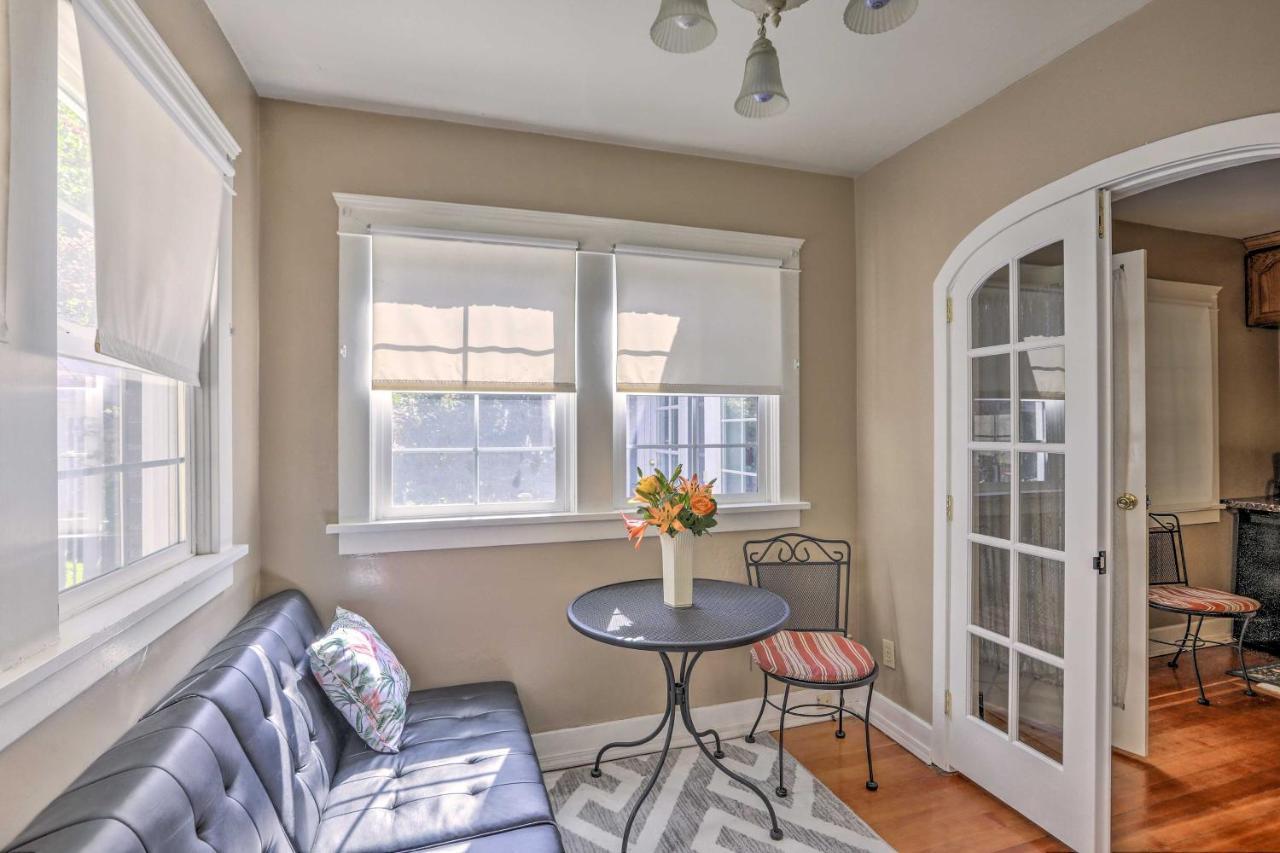 Historic On Riverwalk 1 Mi To Midtown Holiday home