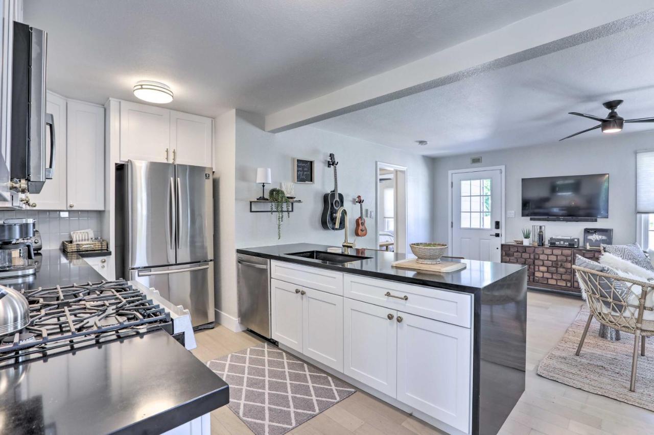 Midtown Oasis With Furnished Deck And Fire Pit Holiday home Reno