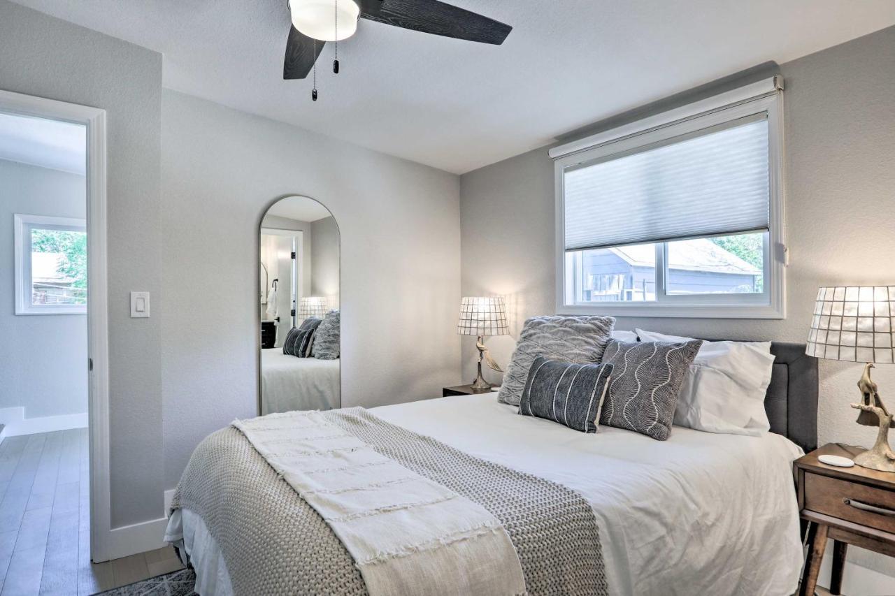 Midtown Oasis With Furnished Deck And Fire Pit Reno