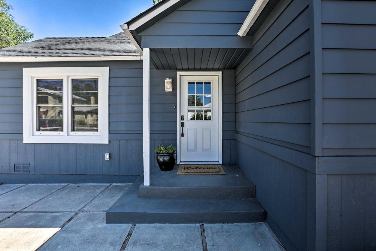 Midtown Oasis With Furnished Deck And Fire Pit Holiday home
