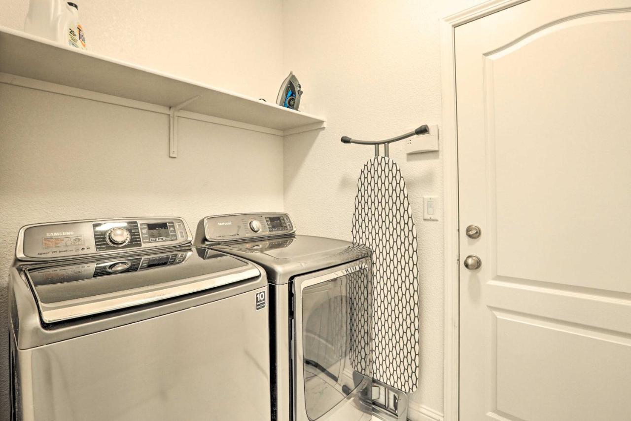 Holiday home Quiet Retreat About 12 Mi To Riverwalk District! Reno
