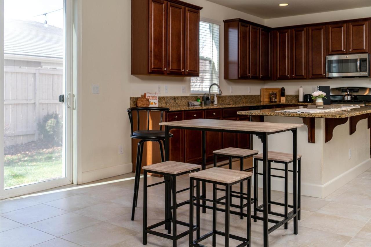 Holiday home Dream Family In South 4 Bed 30 Min To Tahoe *