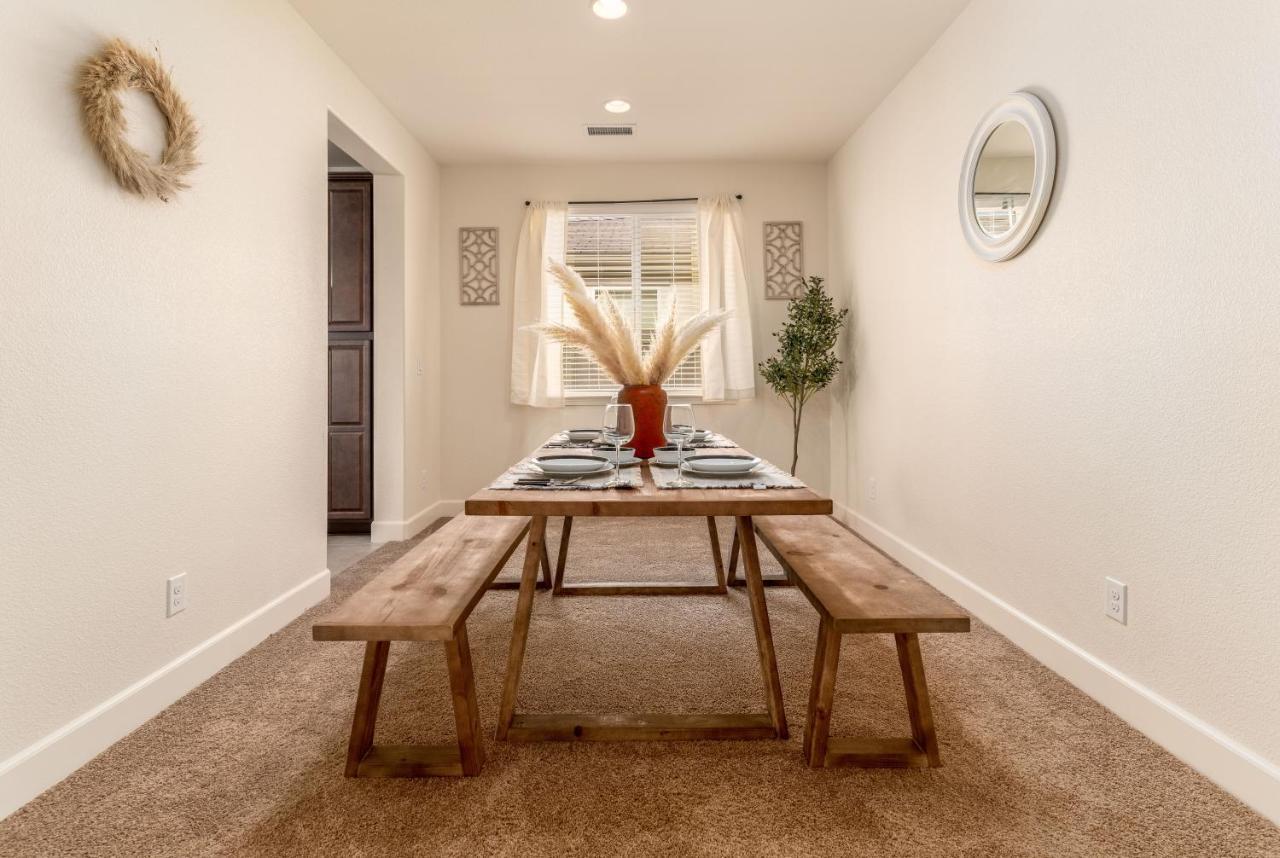 Holiday home Dream Family In South 4 Bed 30 Min To Tahoe