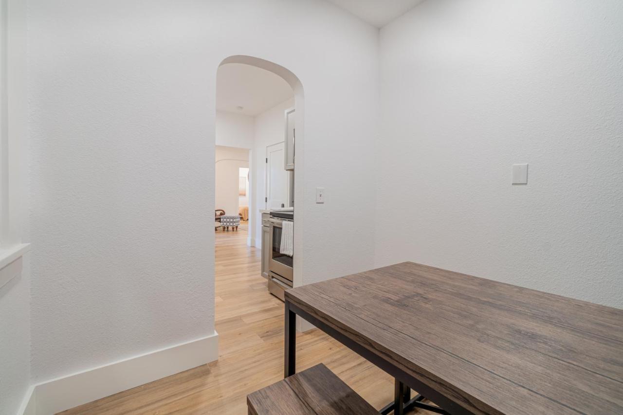 Plush 2-bed In Riverside Heights! *