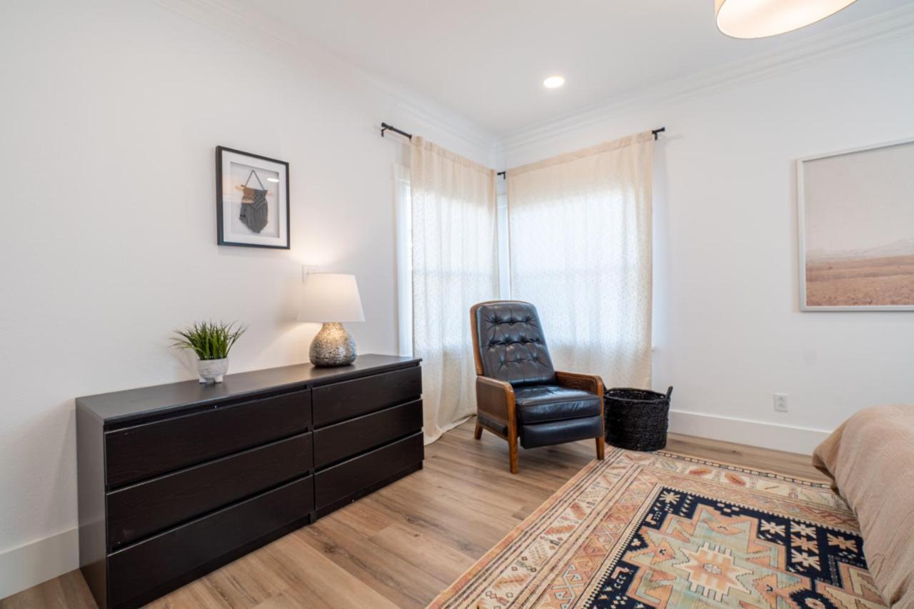 Plush 2-bed In Riverside Heights! Apartment *