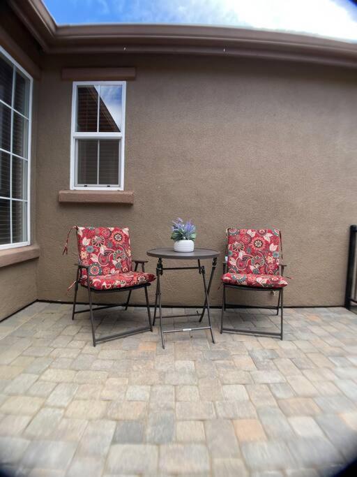 Holiday home Cozy Casa W/fireplace, Double Ovens, Garage Parking, Ev Charger 20min Mt Rose; 40 2 Tahoe Reno