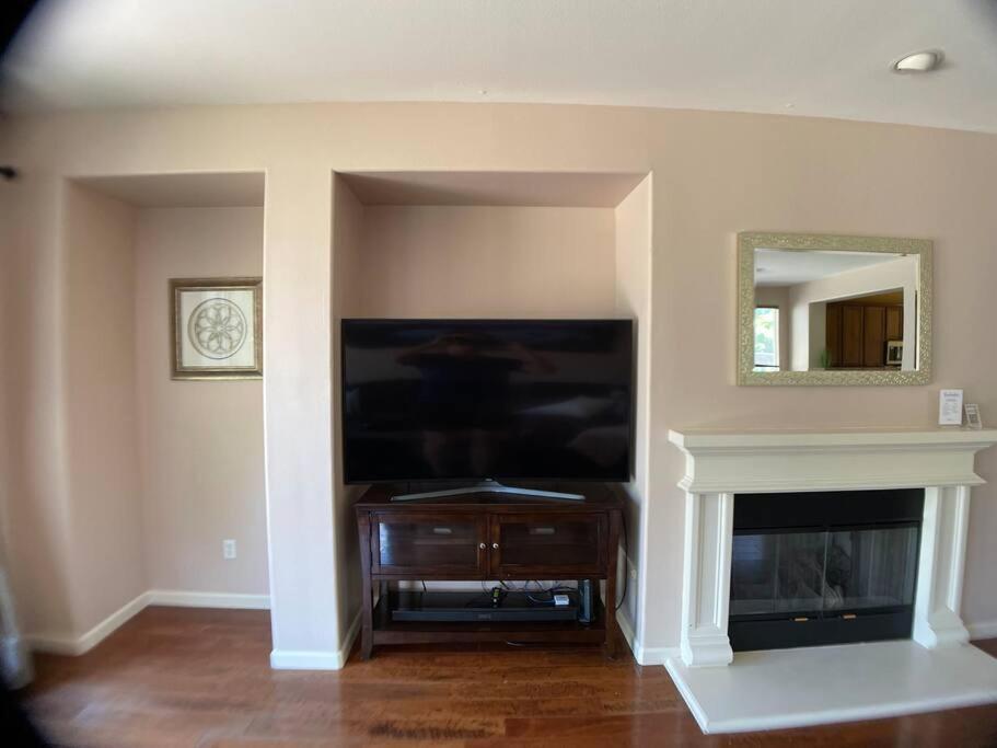 Holiday home Cozy Casa W/fireplace, Double Ovens, Garage Parking, Ev Charger 20min Mt Rose; 40 2 Tahoe