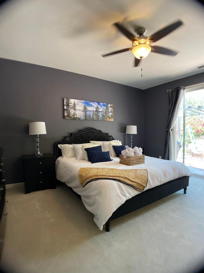 Cozy Casa W/fireplace, Double Ovens, Garage Parking, Ev Charger 20min Mt Rose; 40 2 Tahoe Holiday home Reno