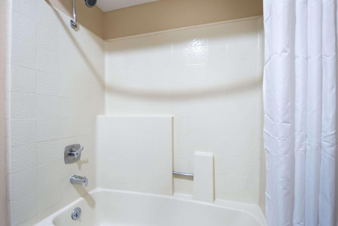 Surestay By Western Airport Hotel Reno