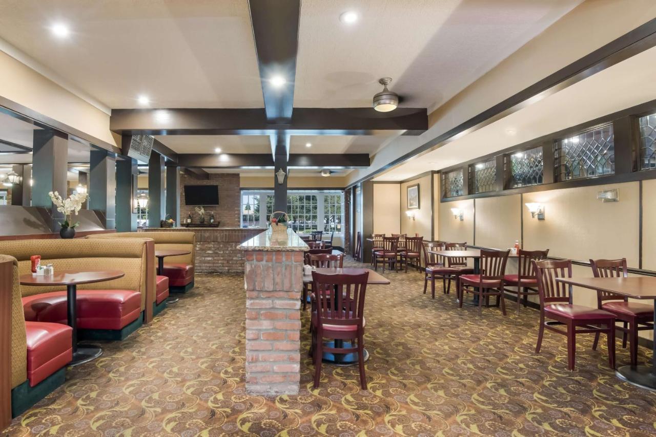 Hotel Surestay By Western Airport Reno