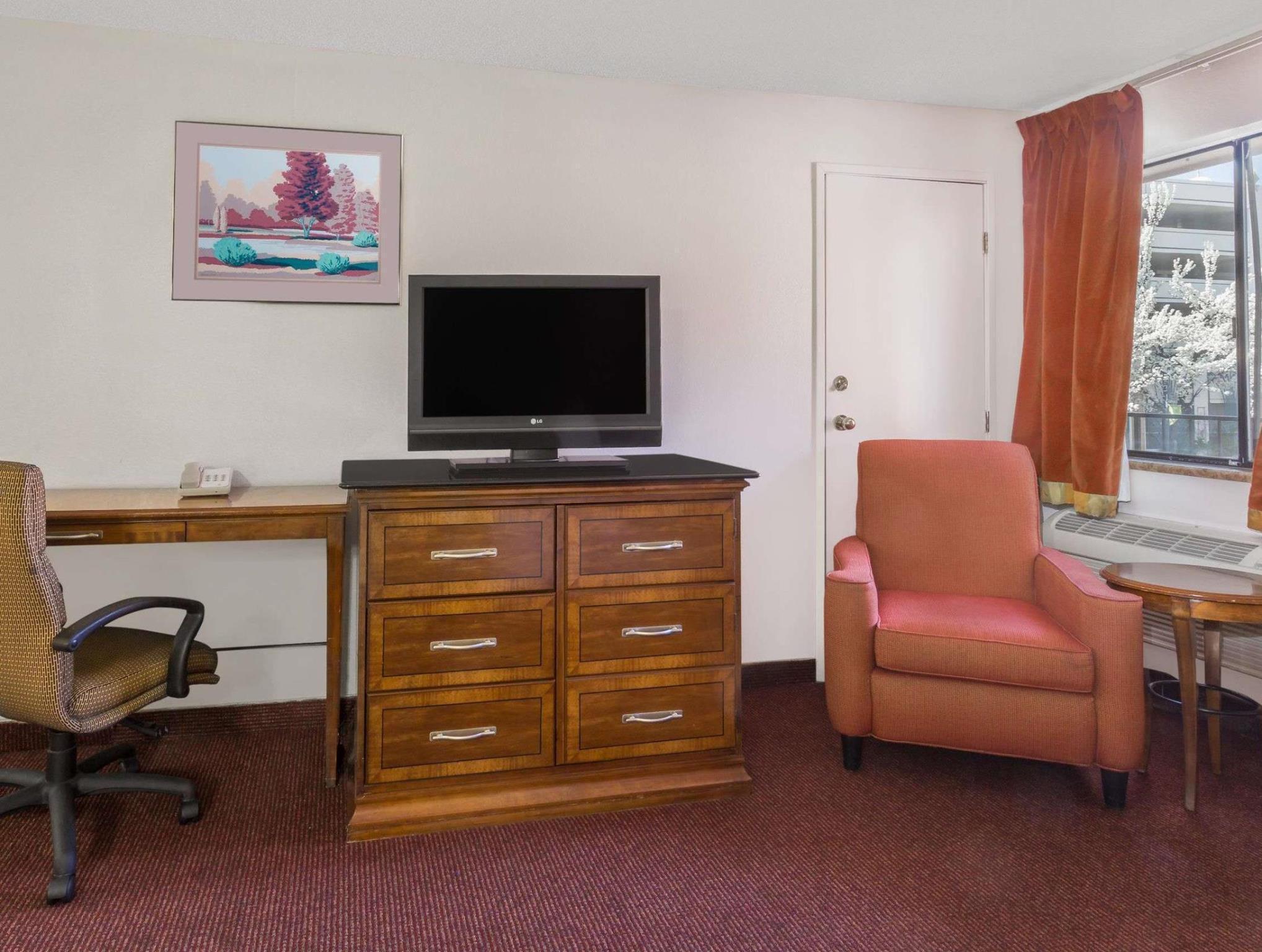 Travelodge By Wyndham Reno