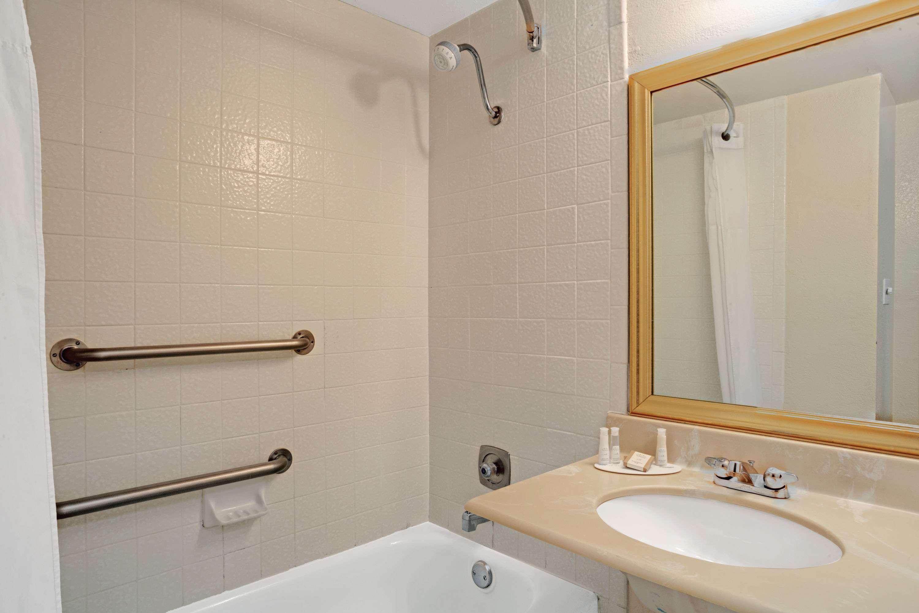 Baymont By Wyndham Hotel 2*