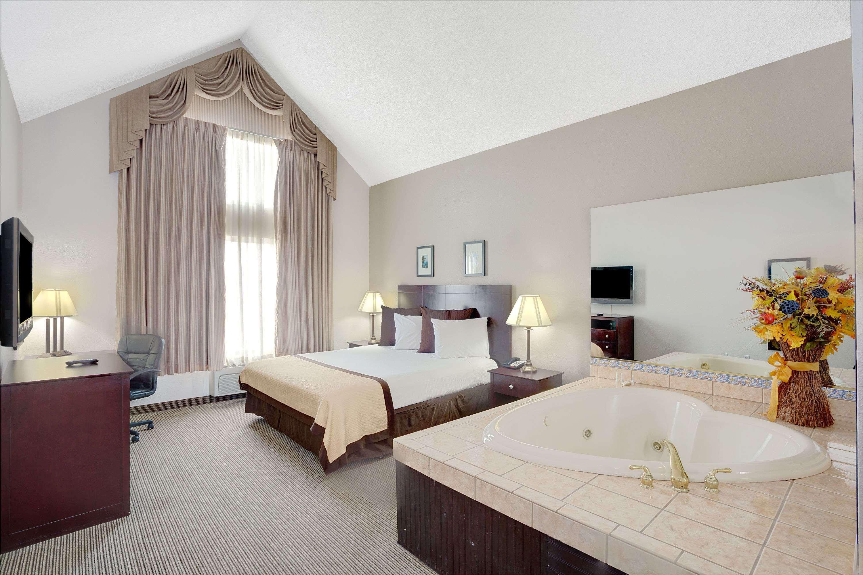 Baymont By Wyndham Hotel 2*