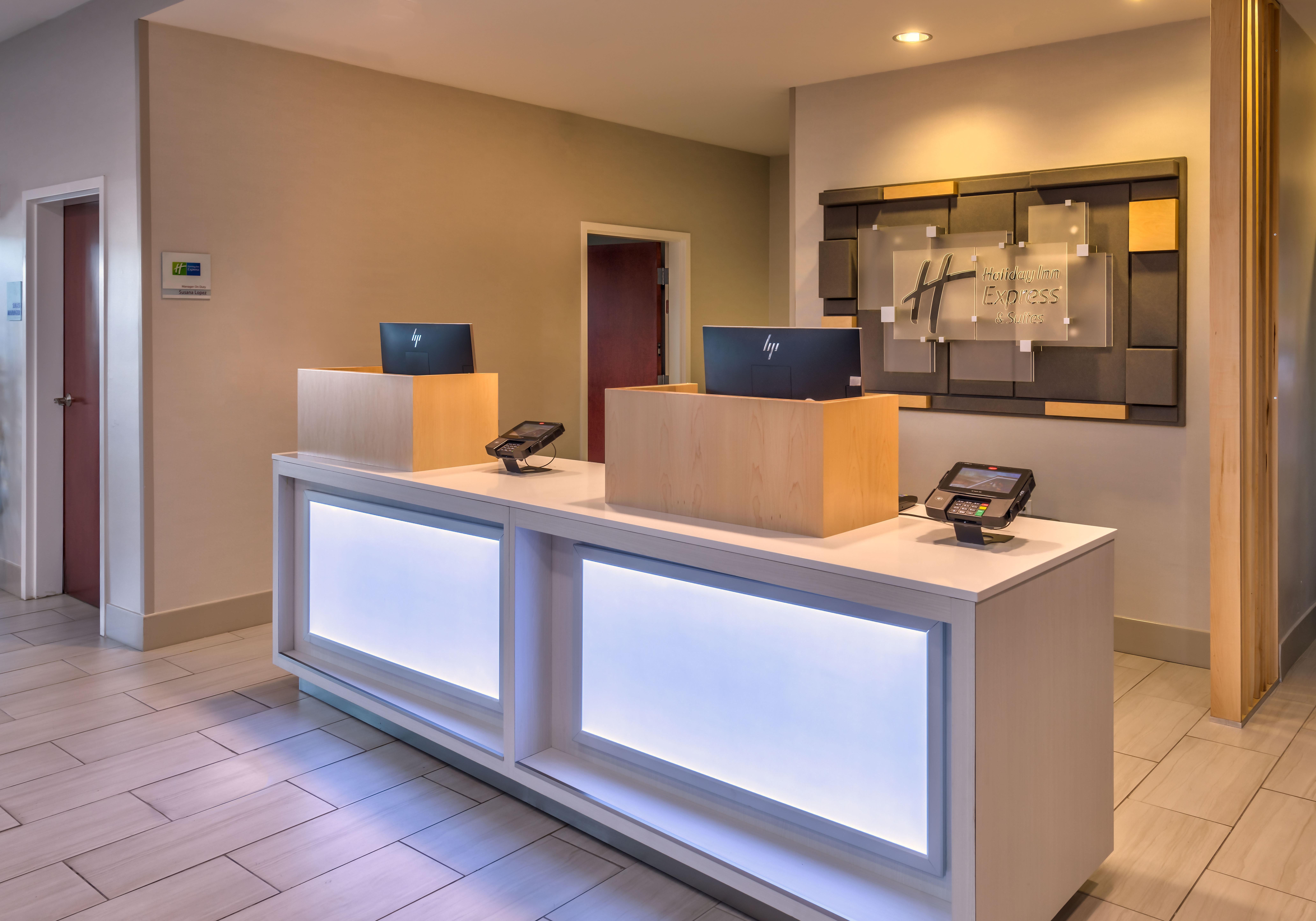 Express Airport By Ihg Hotel