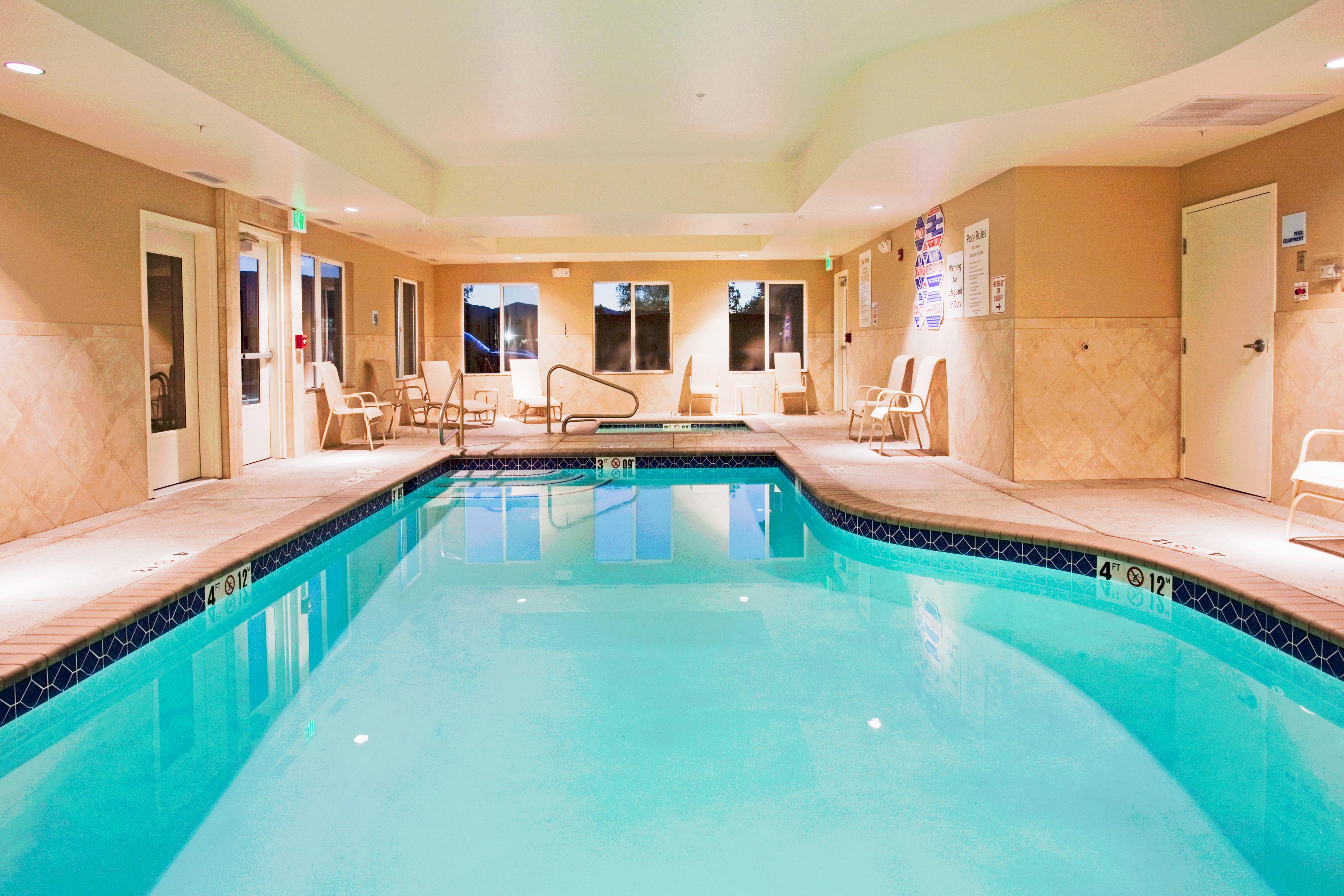 Express Airport By Ihg Hotel Reno