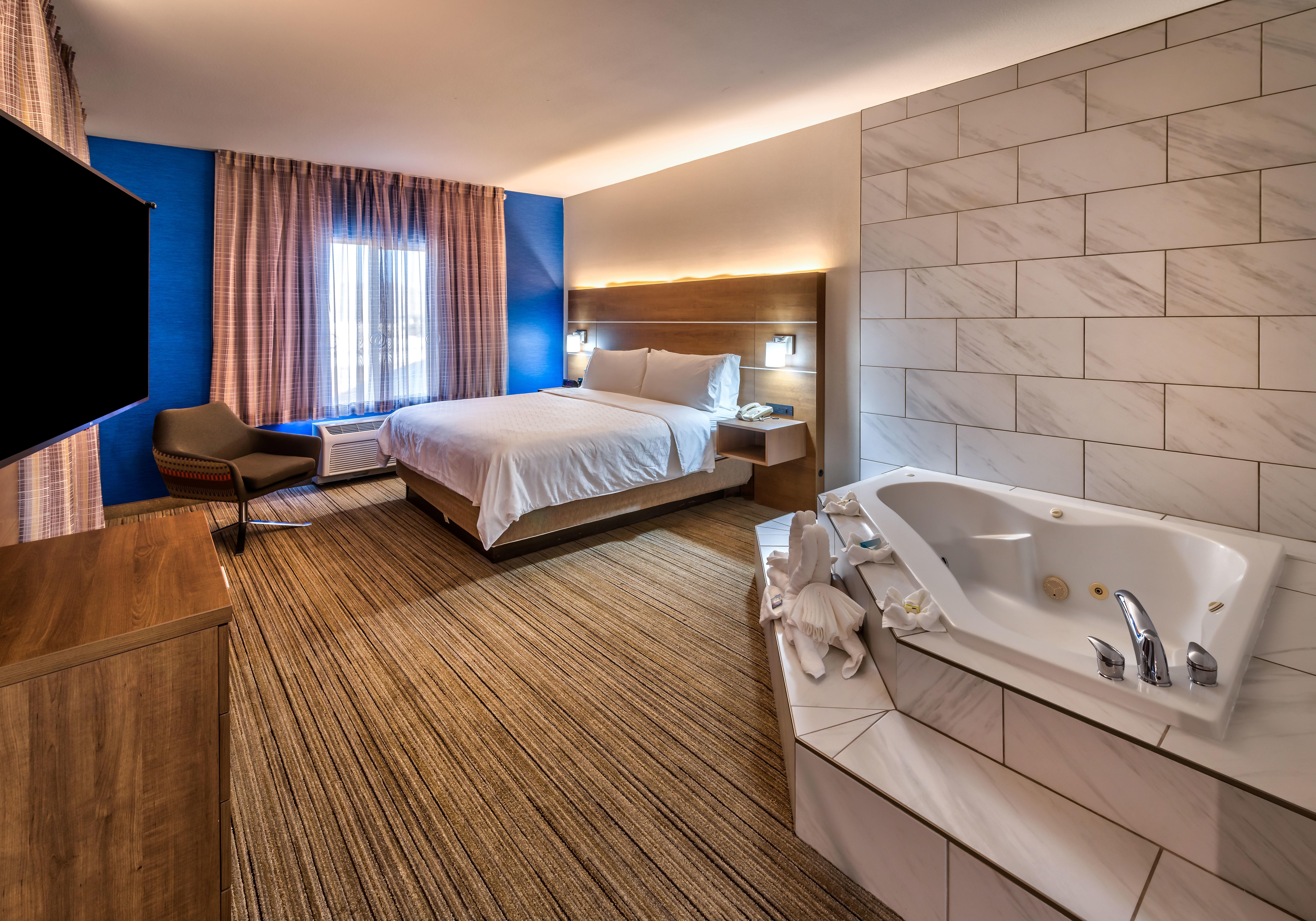 Express Airport By Ihg Hotel Reno