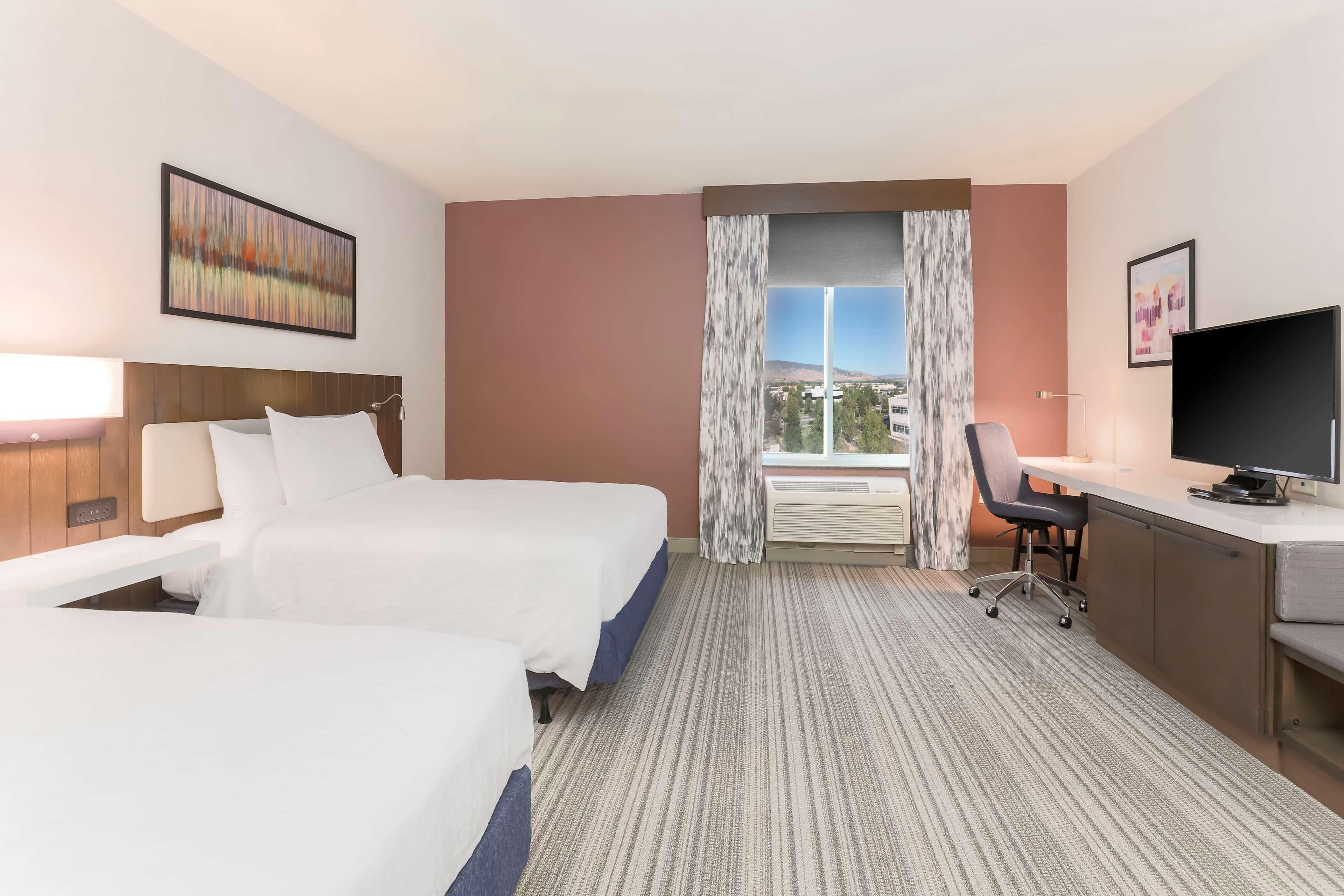 Hilton Garden Hotel 3*