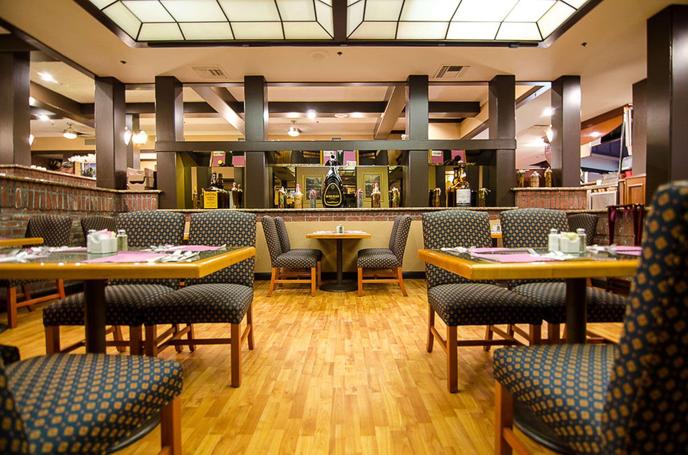 Surestay By Western Airport Hotel 3*