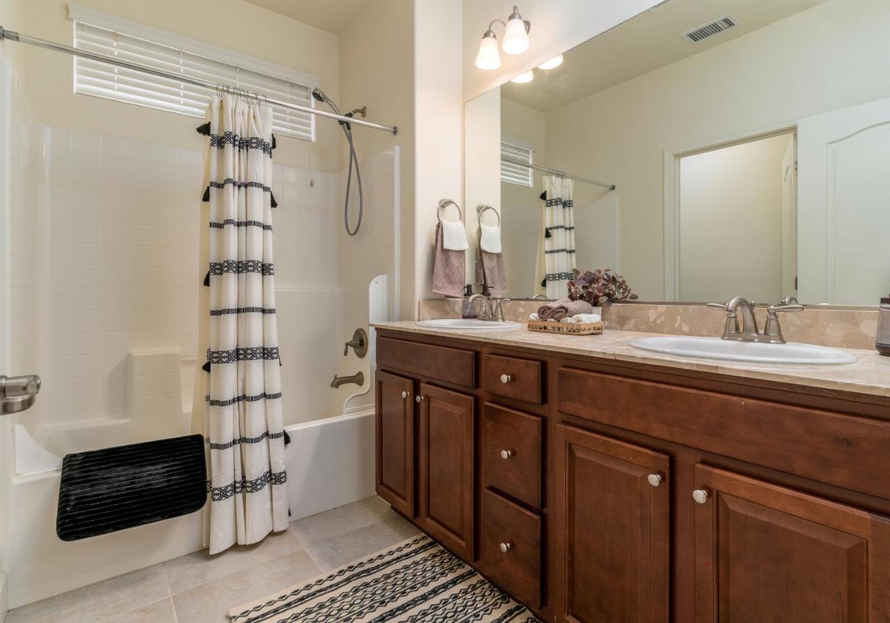 Holiday home Dream Family In South 4 Bed 30 Min To Tahoe Reno